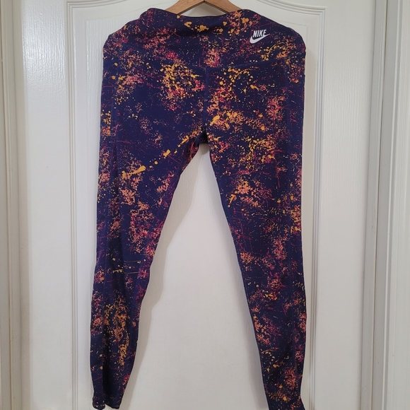 Nike Workout Leggings  Medium - Picture 1 of 3